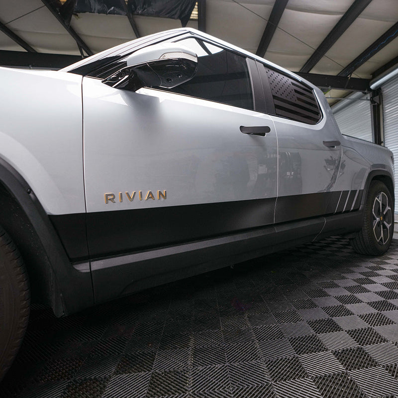 Side Staggered Stripes for R1T